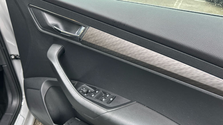 Skoda Karoq 1.5 TSI SE L 5dr Petrol Estate